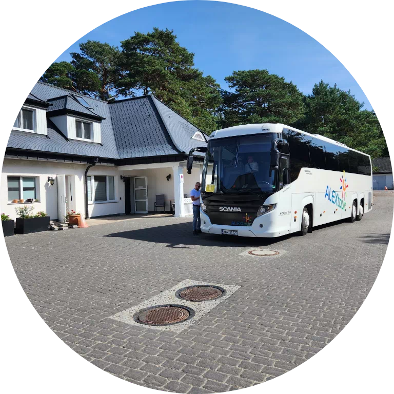 autokar do&nbsp;przewozu pracowniczego